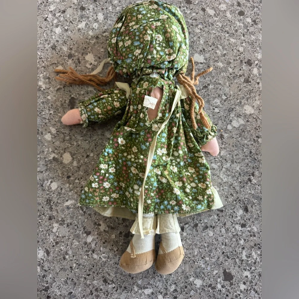 Vintage 1970s Knickerbocker “Amy” – Holly Hobbie’s Friend Cloth Doll